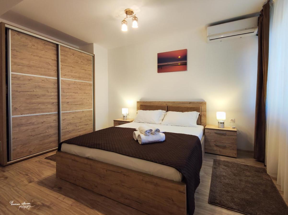 Ayan Moonlight Apartment